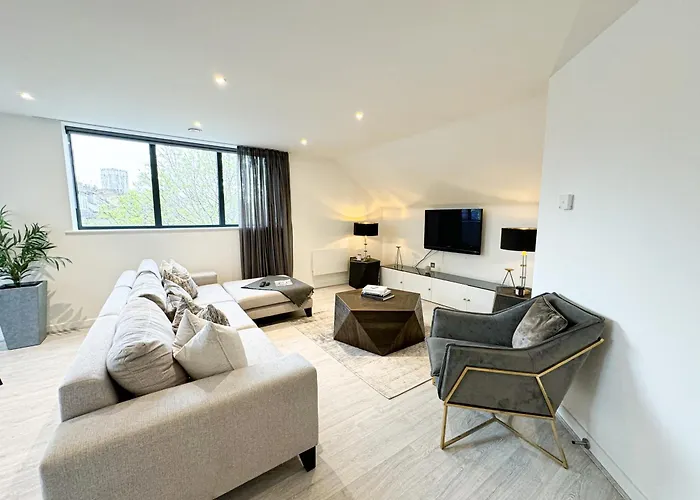Free Parking - Central - Penthouse